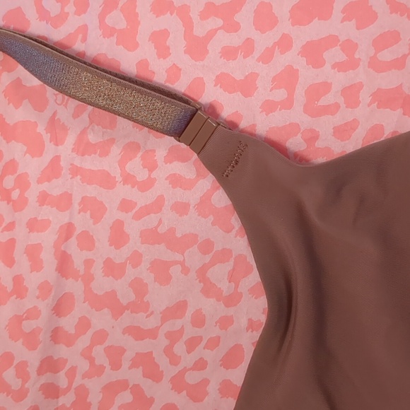 Victoria's Secret Convertible T-shirt Push-up Full Coverage Bra 32D - Picture 7 of 8